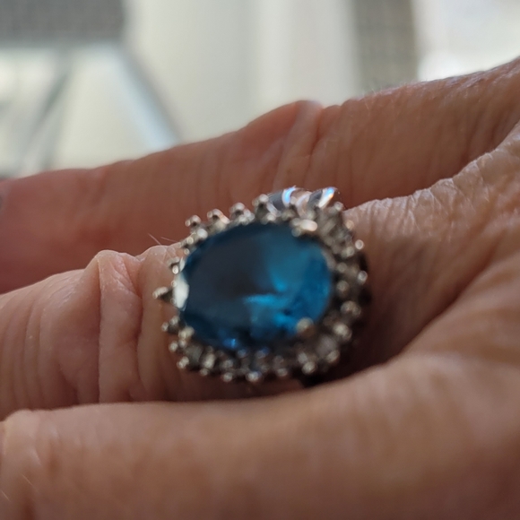 White gold Plated - Picture 3 of 6